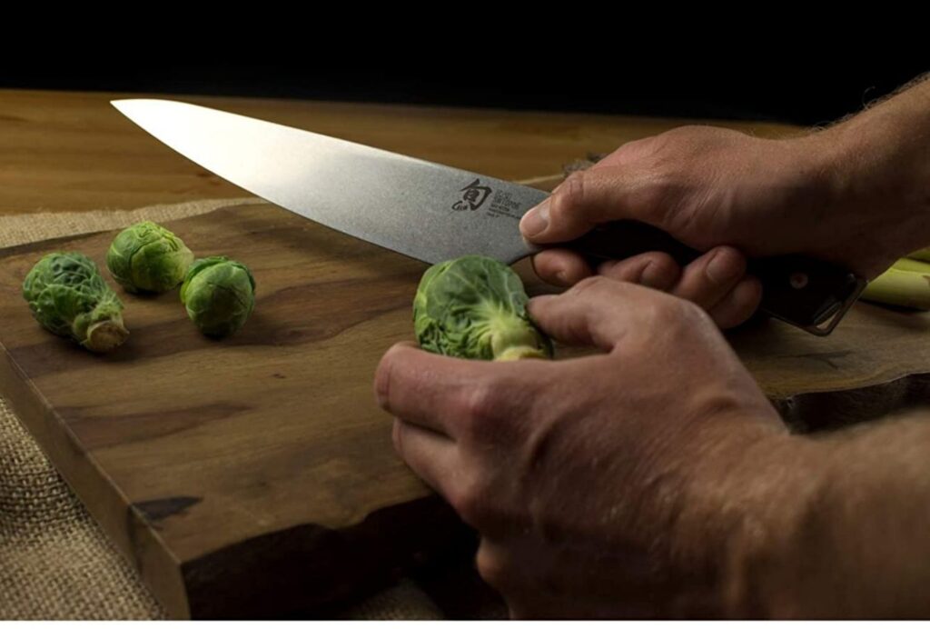 Shun Kanso 8 inch chef's Knife ( how the knife will feel in hand)